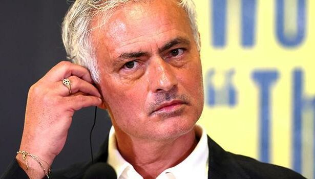 Jose Mourinho'nun Fenerbahçe'ye maliyeti belli oldu! KAP açıklaması geldi, Aziz Yıldırım ve Ali Koç'un teklifleri arasındaki fark da ortaya çıktı...