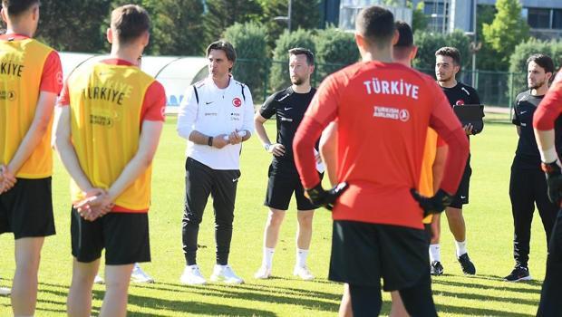 Vincenzo Montella, Ümit Milli Takımı ziyaret etti