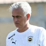 Fenerbahçe'de Jose Mourinho'dan rakiplere gönderme: Umarım maaşları ödeyebilirler