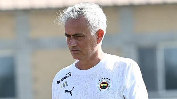 Fenerbahçe'de Jose Mourinho'dan rakiplere gönderme: Umarım maaşları ödeyebilirler