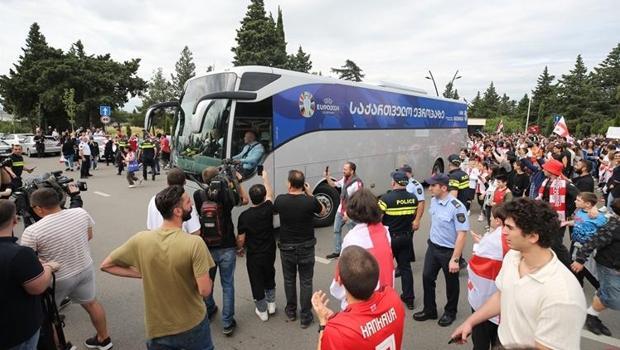 Gürcistan Milli Takımı'na ülkesinde coşkulu karşılama! EURO 2024 Son 16'da elenmişlerdi...