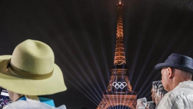 Paris 2024 açılışının ardından dünya ikiye bölündü: Rezalet mi, muhteşem mi?