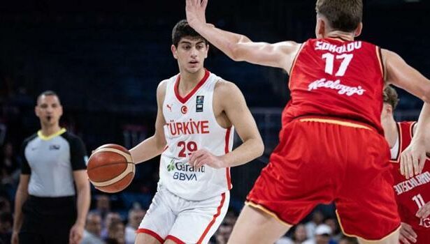 U17 Erkek Basketbol Milli Takımı çeyrek finalde!