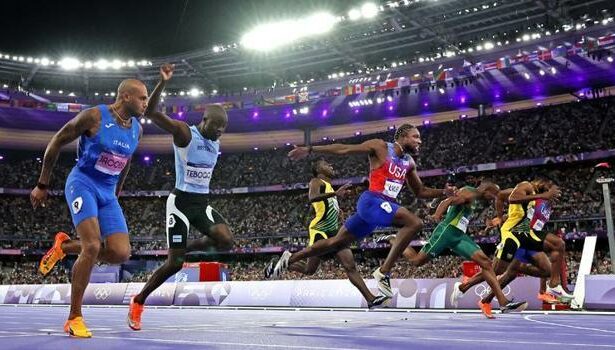 100 metrede ABD'li Noah Lyles fotofinişle kazandı