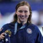 ABD'li yüzücü Katie Ledecky, rekorunu geliştirdi