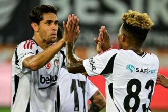 Beşiktaş'ta kendi kalesine gol atan Gabriel Paulista özür diledi