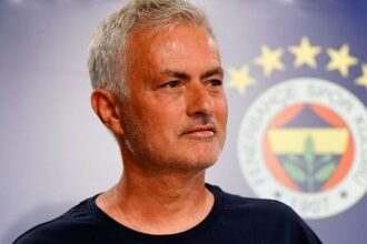 Fenerbahçe, Çaykur Rizespor deplasmanında 3 puan peşinde! Jose Mourinho ilk 11'ini belirledi