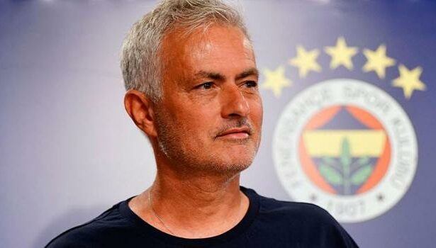 Fenerbahçe, Çaykur Rizespor deplasmanında 3 puan peşinde! Jose Mourinho ilk 11'ini belirledi