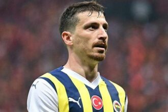 Fenerbahçeli futbolculardan Galatasaray'a olay gönderme