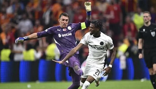 Fernando Muslera sinirlerine hakim olamayınca kızardı