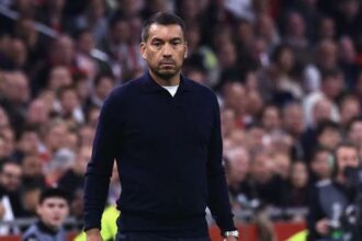 Beşiktaş'ta Giovanni Van Bronckhorst'tan büyük sürprizler!