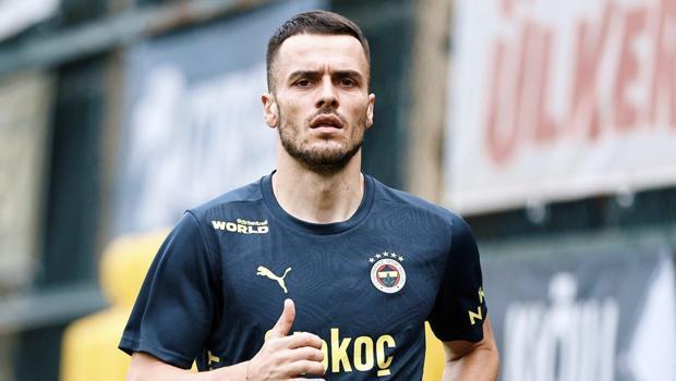 Filip Kostic, Fenerbahçe'de ilk antrenmanına çıktı