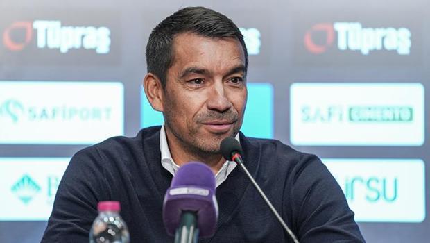 21 yıl sonra evinde 4’te 4 yapan Beşiktaş'ın hocası van Bronckhorst: Maçı kazanmak rekordan önemli