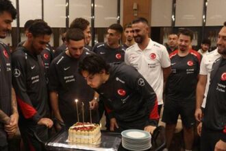 A Milli Takım'da Ferdi Kadıoğlu'na doğum günü sürprizi