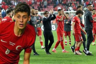 A Milli Takım'da Montella tarihe geçti! Karadağ kalesine şut yağmuru, Arda Güler'den müthiş performans