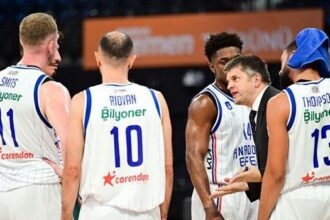 Anadolu Efes lider Barcelona'yı ağırlıyor
