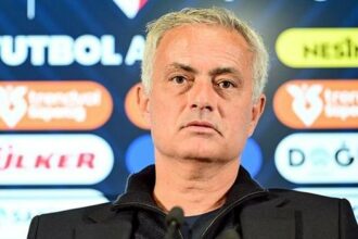 Fenerbahçe'de Mourinho'dan öz eleştiri: Maçları öldürme becerimiz eksik