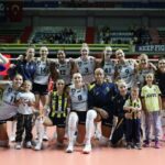 Fenerbahçe ve Eczacıbaşı dev kupa için sahada