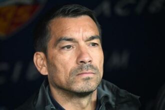 Giovanni van Bronckhorst: Hakeme saygı duymalıyız, hep haklı olamayız