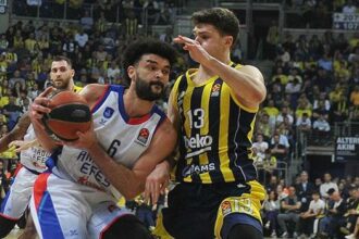 Gözler Avrupa'daki Türk derbisinde! Anadolu Efes - Fenerbahçe Beko