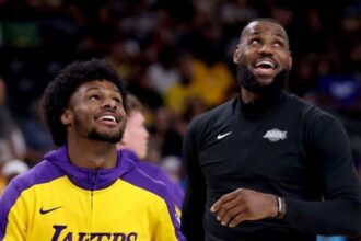 LeBron ve Bronny NBA tarihine geçti