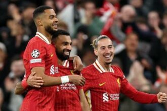 Liverpool 2 golle kazandı