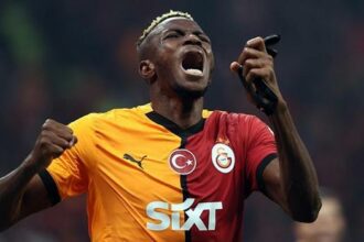Victor Osimhen 'Aslan' gibi geri döndü! Gomis’ten sonra bir ilki başardı