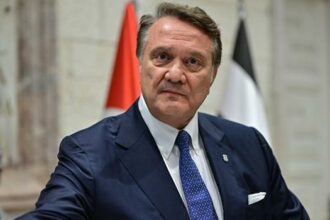 Beşiktaş Başkanı Hasan Arat: Beni yollamak için mücadele ettiler