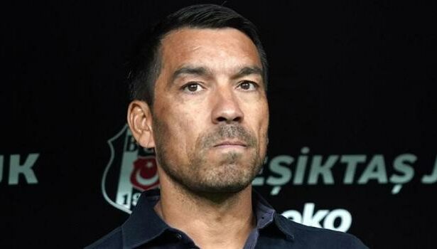 Beşiktaş'ta Aybaba ve Friedel gitti, Bronckhorst’a 2 maç süre verildi