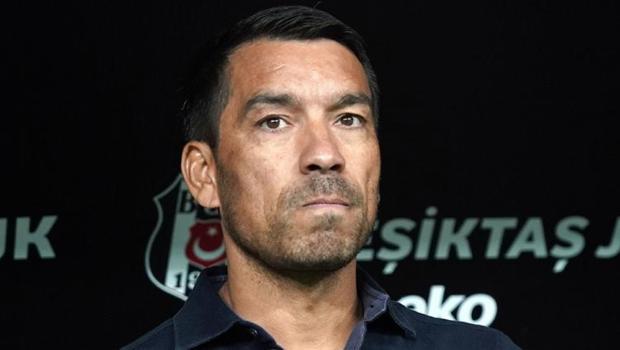 Beşiktaş'ta Aybaba ve Friedel gitti, Bronckhorst’a 2 maç süre verildi