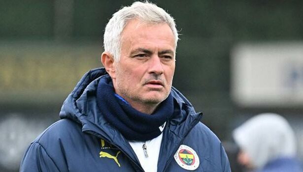 Fenerbahçe, Prag'dan rövanşı almak istiyor! Mourinho'nun 11'i netleşti