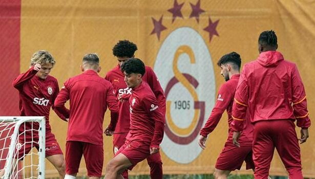 Galatasaray'da Tottenham mesaisi devam ediyor