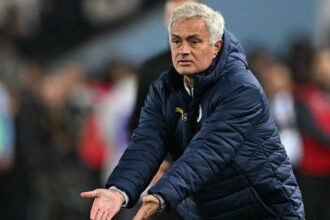 Jose Mourinho, Atilla Karaoğlan'ı hedef almaya devam ediyor: 'İzleyin ve gülün!'