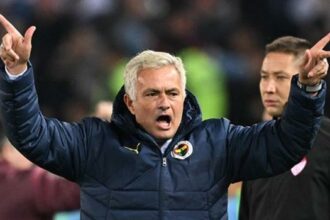 Ligi ciddiye almayan bu Mourinho muydu? | Yenilgi sürpriz değildi, Bronckhorst formsuz | Beşiktaş ve F.Bahçe gerekeni yapar, G.Saray’dan beklentim yüksek