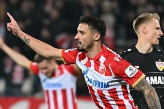 Rade Krunic'ten Fenerbahçelileri şaşırtan performans! Geceye damga vurdu...
