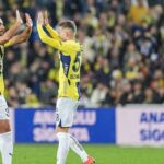 Sivasspor'un serisini Fenerbahçe bitirdi