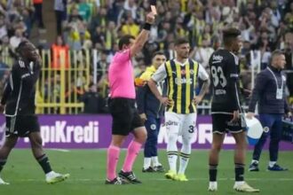 Beşiktaş-Fenerbahçe derbileri bol kartlı geçiyor!