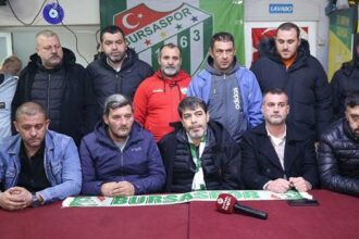 Bursaspor tribün liderlerinden çağrı: 'Karşımızda rakip görmek istiyoruz'