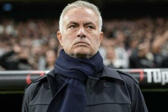 Jose Mourinho'dan derbi sonrası şampiyonluk iddiası! 'Beşiktaş'la 10 kez oyansak 8 kez yenerdik...'