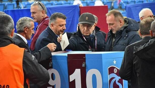 Trabzonspor'da oy verme işlemi başladı