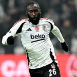 Beşiktaş'ta ayrılık kesinleşti! Menajeri transferi bitirmek için Atina'ya gitti