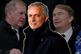 İngiliz medyasından Jose Mourinho için çok konuşulacak iddia! 'Premier Lig ekibi takımın başına getirmek istiyor'