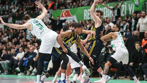 Fenerbahçe Beko, Bursa'da uzatmada kazandı!