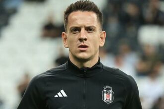 İlhan Palut resmen açıkladı: Amir Hadziahmetovic, Beşiktaş'a dönüyor!