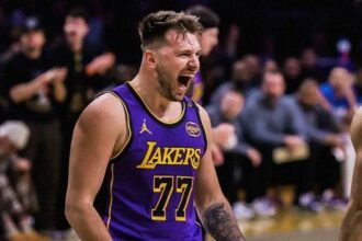 Luka Doncic'ten eski takımı Mavericks'i yıkan performans!