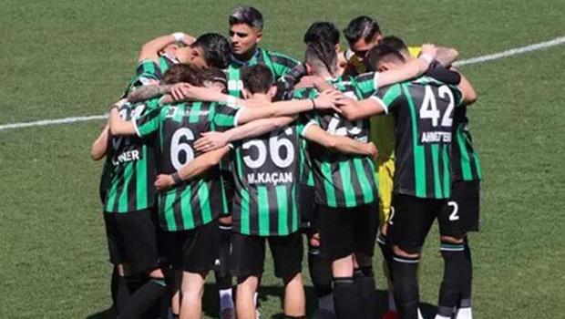 Denizlispor'da görülmemiş restleşme: 'Kazanırsak istifa ederim, kazanamazsak kadro dışısın!'