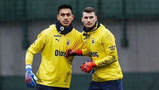 Fenerbahçe'de Livakovic mi, İrfan Can Eğribayat mı?