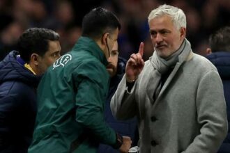 Jose Mourinho'dan maç sonu hakem kararlarına tepki: UEFA'dan ceza almak istemiyorum