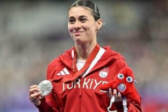 Milli atlet Aysel Önder, dünya rekoru kırarak Avrupa şampiyonu oldu