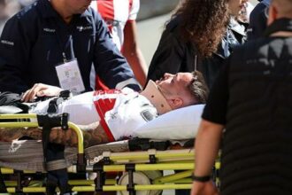Sivasspor'da Rey Manaj şoku! Ambulansla hastaneye kaldırıldı
